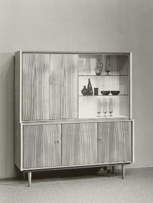Wohnzimmerschrank