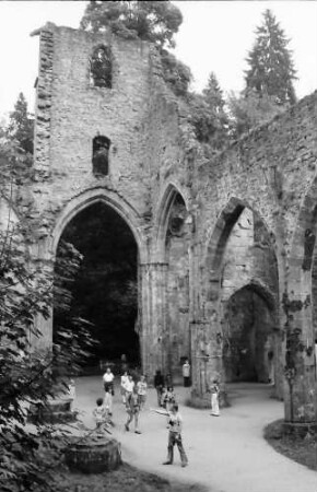 Allerheiligen: Klosterruine Allerheiligen, innen