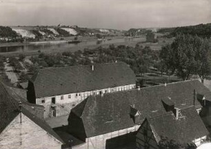 Zehren, Blick vom Burgberg elbaufwärts (am rechten Ufer Zadel)