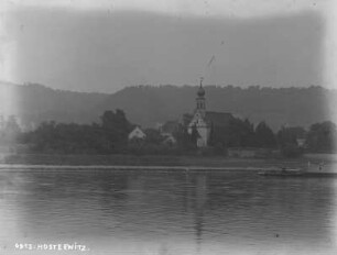 Dresden-Hosterwitz, Blick über die Elbe auf die Kirche Maria am Wasser