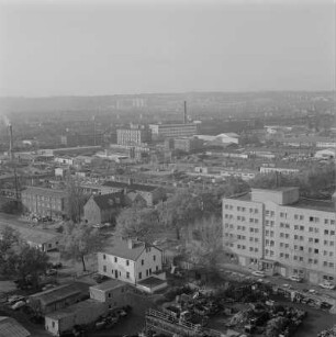 Dresden-Friedrichstadt. Blick von der Hafenmühle nach Südwesten über das Industriegebiet Bremer-/Hamburger Straße zum Neubaugebiet Gorbitz