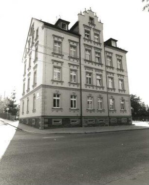 Gersdorf (Chemnitzer Land), Hauptstraße 168. Wohnhaus (sogenanntes Heynhaus) (um 1890)