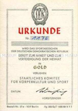Vordruck einer Urkunde zum Sportabzeichen "Bereit zur Arbeit und zur Verteidigung der Heimat" in Gold