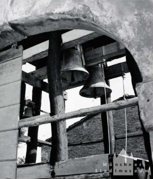 Glockenturm auf dem Weg nach Mailand