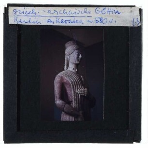 unbekannt, stehende Göttin (archaisch) (Berlin)