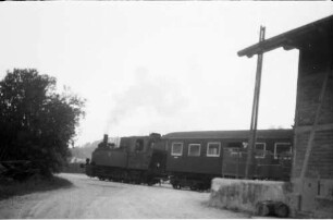 Lok 12, 54/55, Rangieren am Trochtelfinger Lagerhaus (Bahnhof)