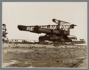Eimerkettenbagger im Tagebau Zwenkau