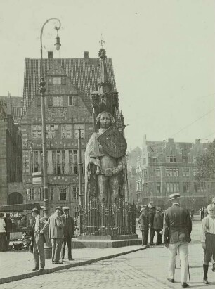 Bremen. Roland : Bremen. Roland vor der Südwest-Seite des Rathauses