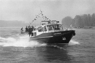 Taufe eines neuen Zollbootes für den Zollhafen Neuburgweier
