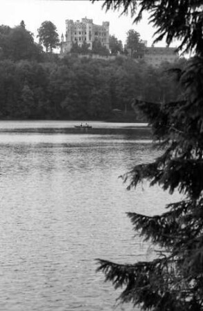 Hohenschwangau: Touristen am Alpsee