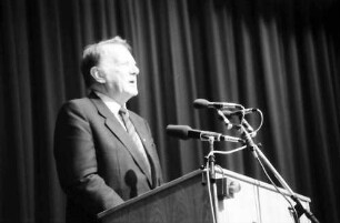 39. Tagung 1989 Chemiker; Eröffnung: Ansprache Kultusminister Engler