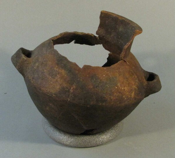 Clay vessel