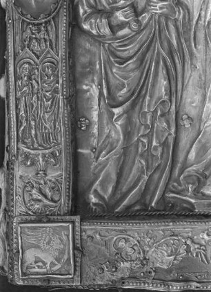 Buchdeckel eines Evangeliars, Evangelistensymbol des Markus