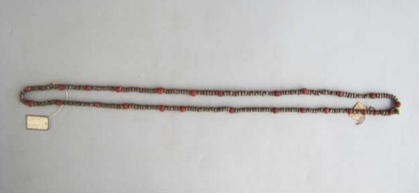 Necklace made of iron beads and glass beads