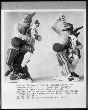 Harlequin mit Dudelsack und Harlequin mit Paßglas