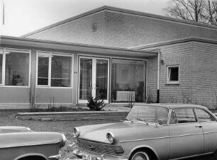 Heim der offenen Tür. Ansicht eines Kinder- und Jugendheimes. Aufgenommen 1962