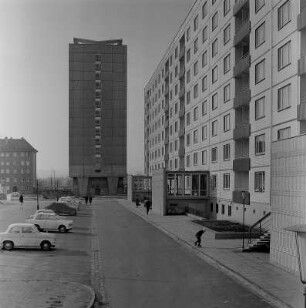Dresden. Rückseite der Wohnbauten Leningrader Straße zwischen Grunaer Straße und Pillnitzer Straße
