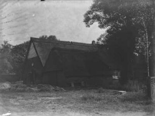Bauernhaus : Bauernhaus im Land Wursten, davor Stroh