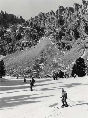 Kunstschneepiste im Latemargebiet in den Dolomiten
