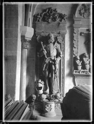Stiftskirche; Grabmal 1562