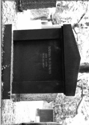 Grabstein 1959 [Hahn S. 209 Grab-Nr. Ur.1-1]
