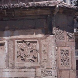 Athen. Kleine Metrópolis. Frühbyzantinisches Relief: Adler und Hase