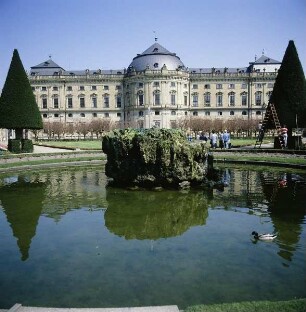 Würzburg. Fürstbischöfliche Residenz. Südflügel. Südwestecke von Südwesten