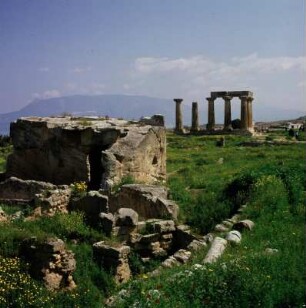 Alt-Korinth. Quellhaus der Glauke. Westlich vom Apollon-Tempel