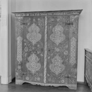 Möbel-Museum : Bautzen. Stadtmuseum. Ausstellungsraum mit Bauernschrank