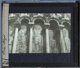 Pisa, Baptisterium : Detail: Arkaden
