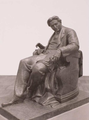 Denkmal für den Komponisten George Enescu