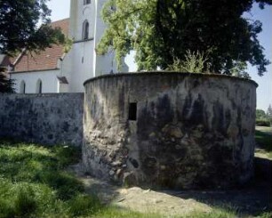 Friedhofsmauer