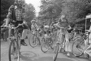 Volksradfahren der Radsportgemeinschaft Karlsruhe 1898 e.V. durch den Hardtwald