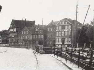 Stade, Am Wasser West. Ansicht über den Alten Hafen