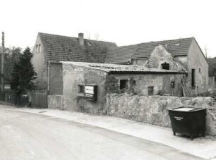 Medingen, Ottendorfer Straße 2. Wohnhaus mit rückwertigem Anbau (1801/1850)