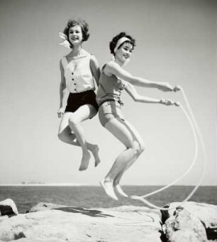 "fast motion", Modeaufnahme, Modelle Sondra Peterson und Anna Carin Bjoerck im Point Lookout