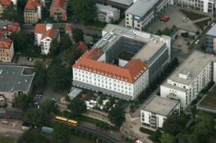 Dresden-Neustadt. Waldschlößchen-Areal zwischen Bautzner Straße, Waldschlößchenstraße und Auf dem Meisenberg. Luftbild-Schrägaufnahme von Südost