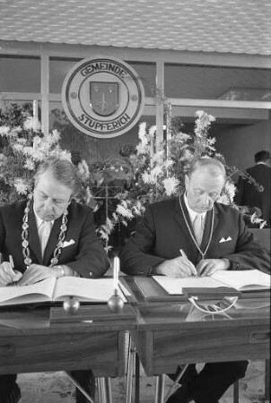 Ratifizierung des Vertrags über die Eingemeindung der Gemeinde Stupferich nach Karlsruhe mit Wirkung vom 1. Januar 1972
