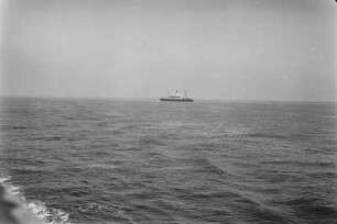Dampfer : Blick auf ein Dampfschiff
