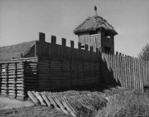 Biskupin (Polen), Siedlung der frühen Eisenzeit (Lausitzer Kultur), Rekonstruktion