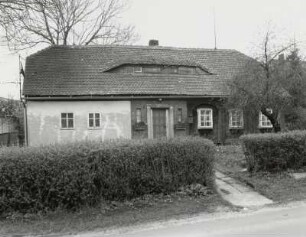 Neugersdorf, Umgebindehaus : Neugersdorf. Wohnhaus (um 1850), Am Beerberg 5. Straßenansicht