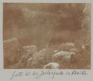 Grotte bei der Jordanquelle in banias [banyas].