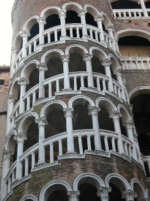 Wendeltreppenturm von 1499 am Palazzo Contarini del Bovolo