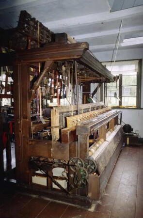Bandwebstuhl im Museum