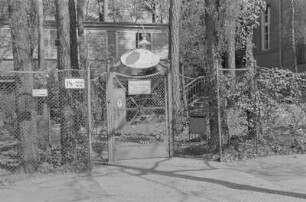 Jubiläumsfeier im Mutterhaus der Diakoniegemeinschaft Bethel in Berlin-Dahlem : Eingang zum Mutterhaus der Diakoniegemeinschaft Bethel
