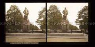 Denkmal des Generals Albrecht Graf von Roon auf dem Königsplatz, Tiergarten, Berlin