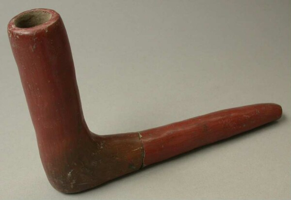 Clay tobacco pipe