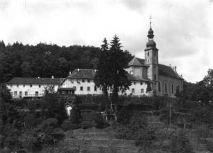 Lohr am Main, Wallfahrtskirche : Lohr am Main. Wallfahrtskirche Mariabuchen und Kapuzinerkloster (1692/1701; 1741/1745). Ansicht von Nordosten