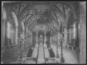 Budapest. Parlament (1896). Haupteingang : Budapest. Parlament (1885-1904; Imre Steindl, Eröffnung 1896). Haupteingang