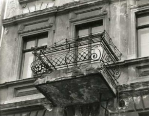 Görlitz, Landeskronstraße 19. Wohnhaus mit Laden (um 1898). Balkon